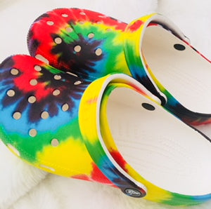 COMFY CROCS WITH RAINBOW COLORS